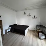 Entier Paris, France Apartment *